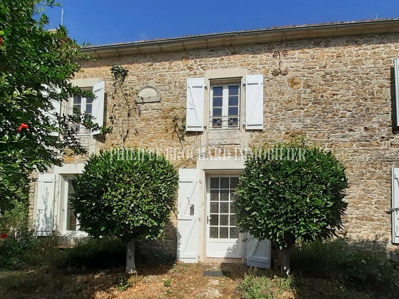 Maison ancienne - 227 m² - 8 pièces