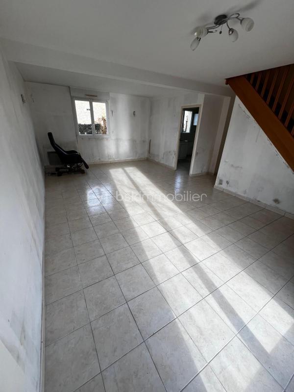 Maison traditionnelle - 85 m² - 4 pièces