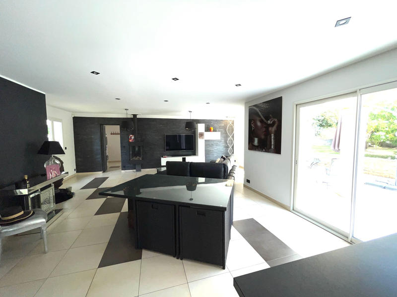 Villa - 170 m² - 6 pièces