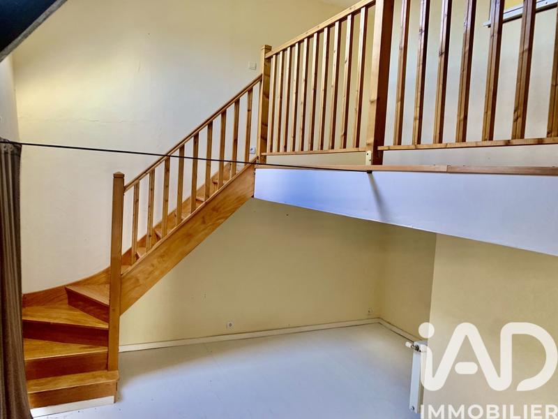 Maison - 210 m² - 10 pièces