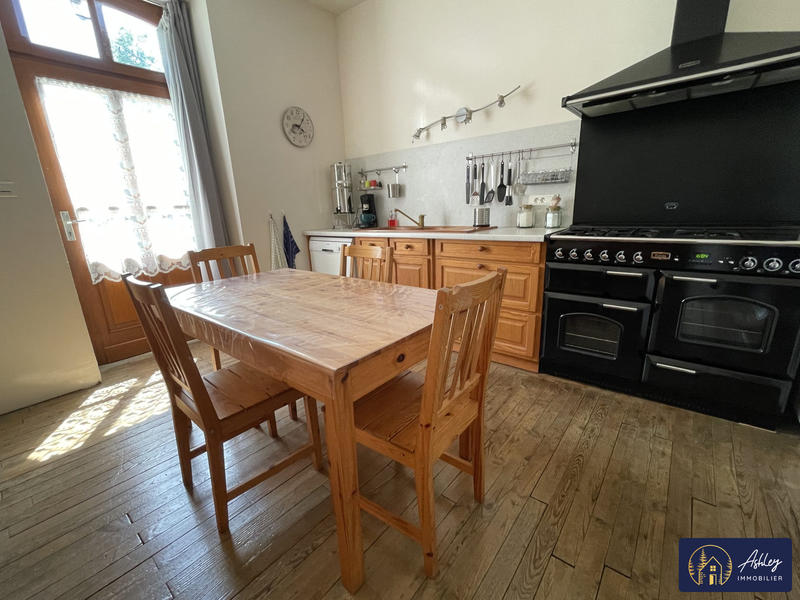 Maison - 190 m² - 6 pièces