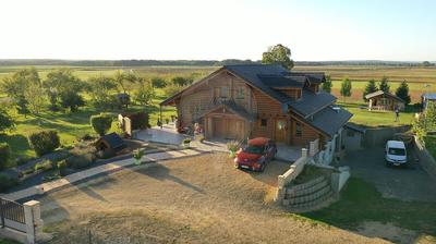 Châlet - 175 m² - 9 pièces