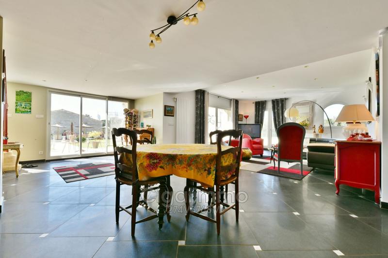 Maison - 184 m² - 7 pièces