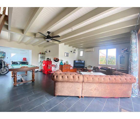 Maison traditionnelle - 139 m² - 6 pièces