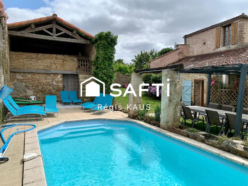 Maison - 296 m² - 12 pièces