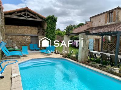 Maison - 296 m² - 12 pièces