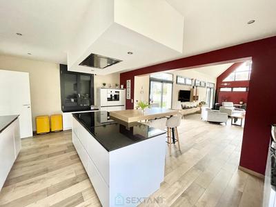 Maison d'architecte - 385 m² - 8 pièces