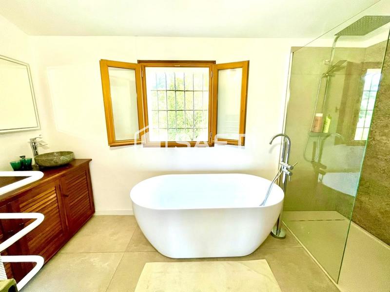 Villa - 200 m² - 8 pièces