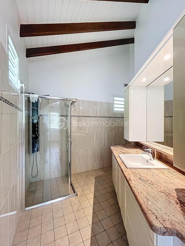 Maison - 199 m² - 5 pièces