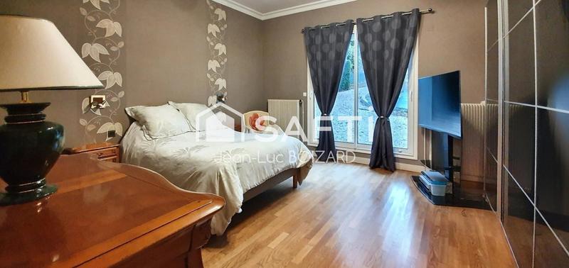 Maison de maîtres - 179 m² - 9 pièces