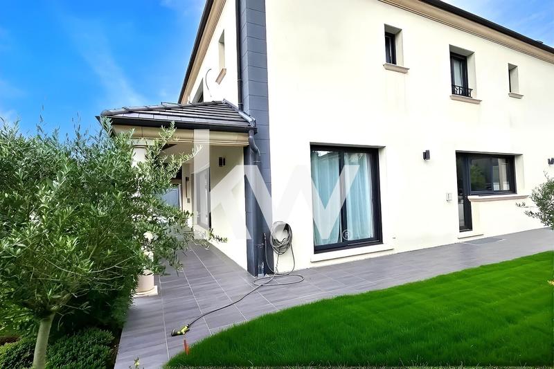 Maison d'architecte - 446 m² - 9 pièces