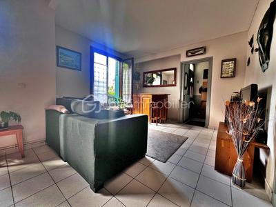 Maison - 93 m² - 4 pièces