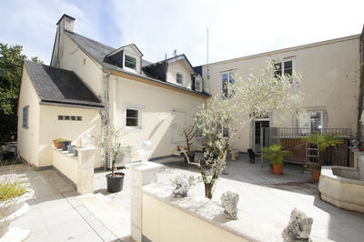 Maison - 744 m² - 20 pièces
