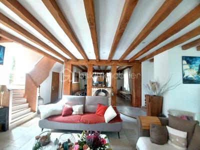 Maison - 225 m² - 7 pièces