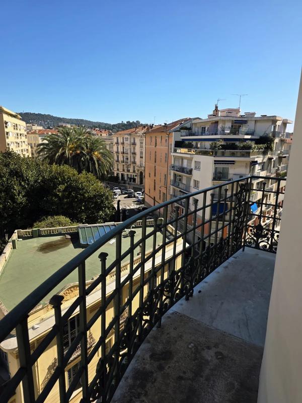 Appartement - 168 m² - 5 pièces