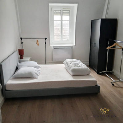 Appartement - 80 m² - 4 pièces