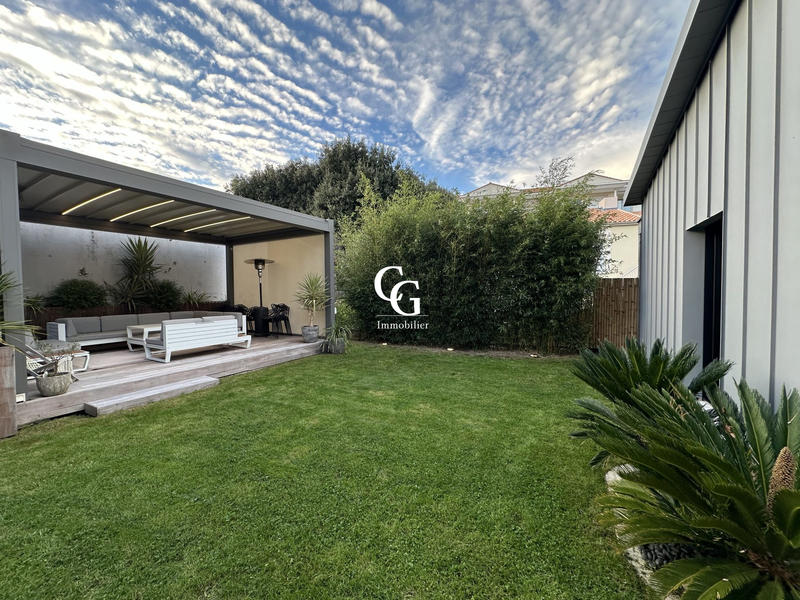 Maison contemporaine - 137 m² - 6 pièces