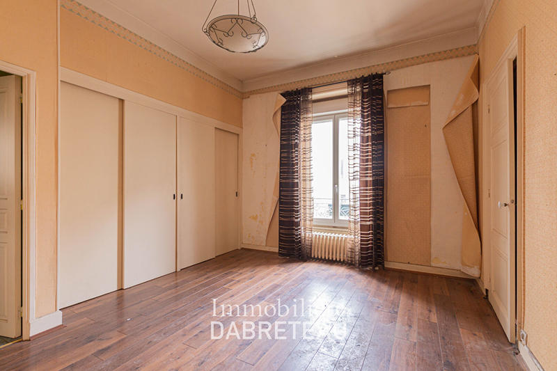 Maison - 181 m² - 5 pièces