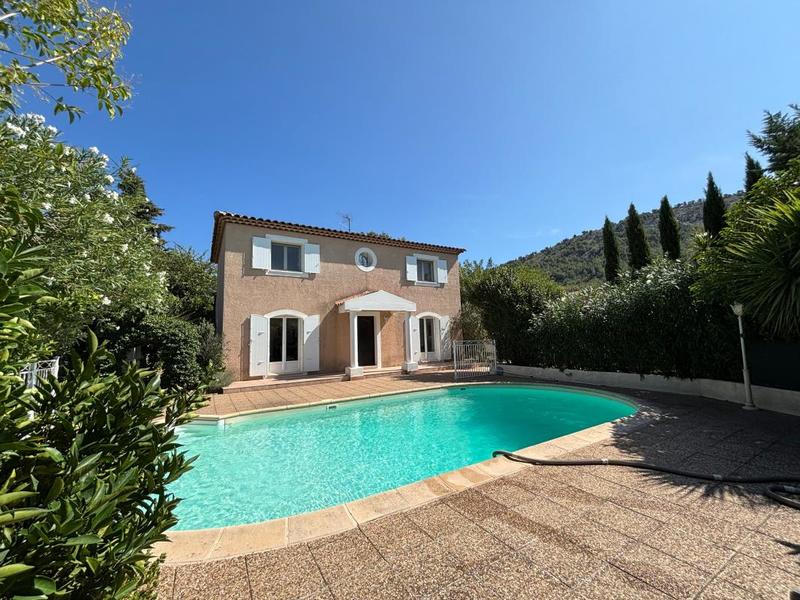 Villa - 123 m² - 4 pièces