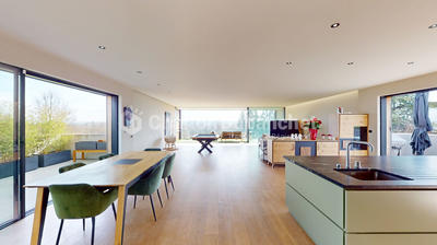 Maison - 235 m² - 6 pièces