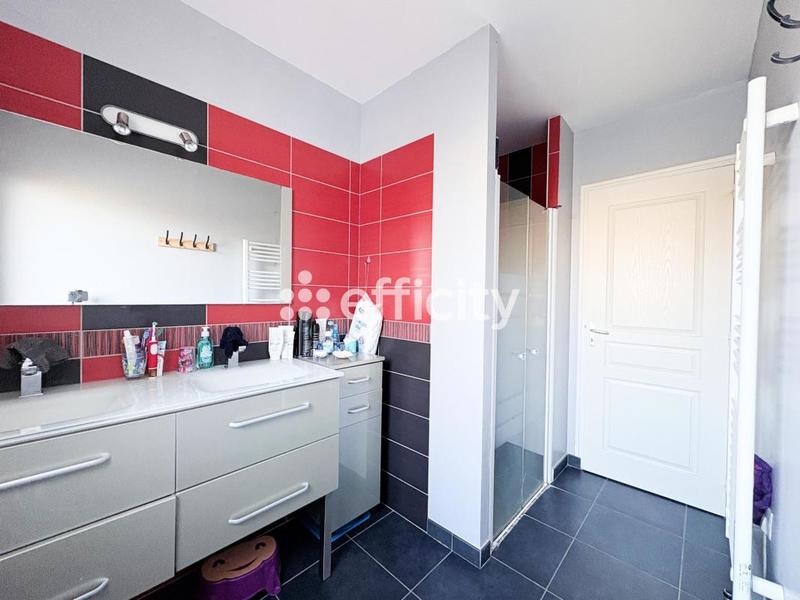 Pavillon - 100 m² - 5 pièces