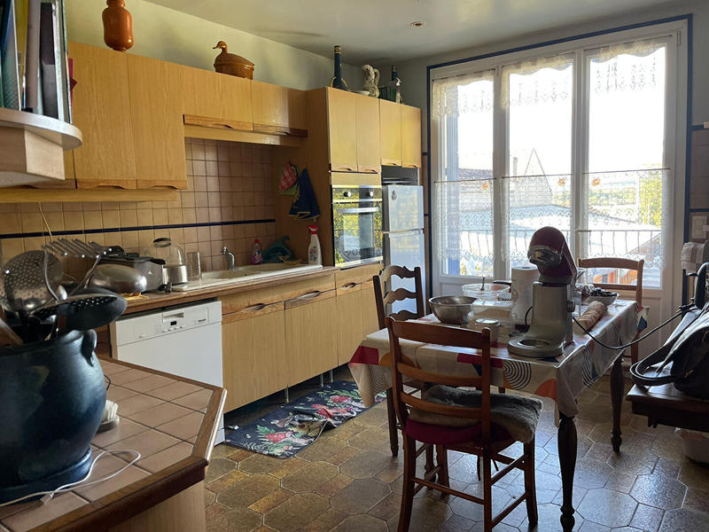 Maison - 198 m² - 7 pièces