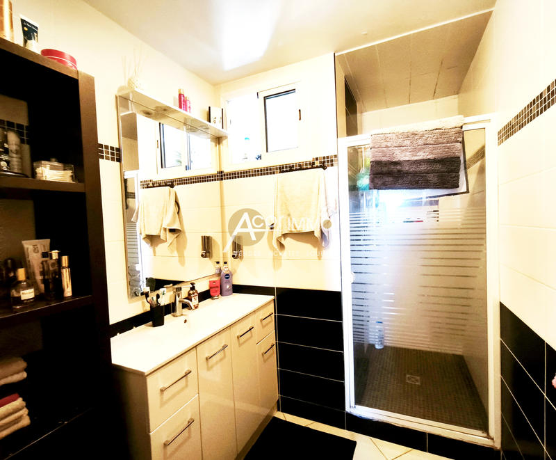 Appartement - 72 m² - 4 pièces