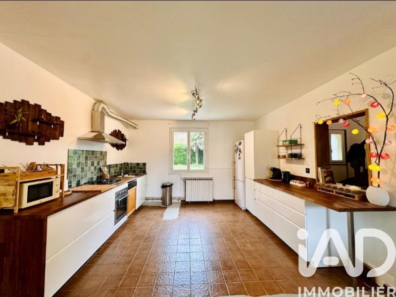 Maison - 200 m² - 8 pièces