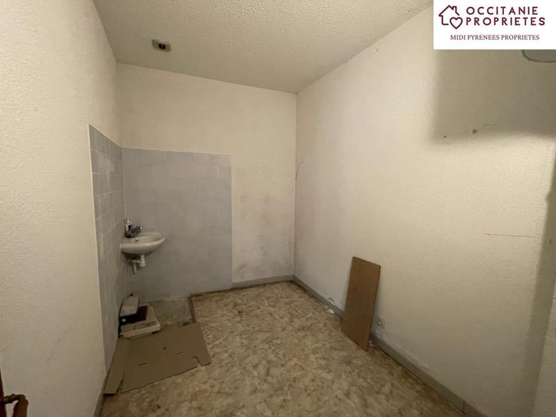 Local commercial - 30 m² - 4 pièces