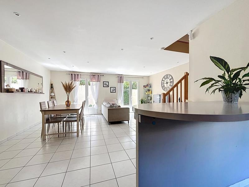 Maison - 105 m² - 5 pièces