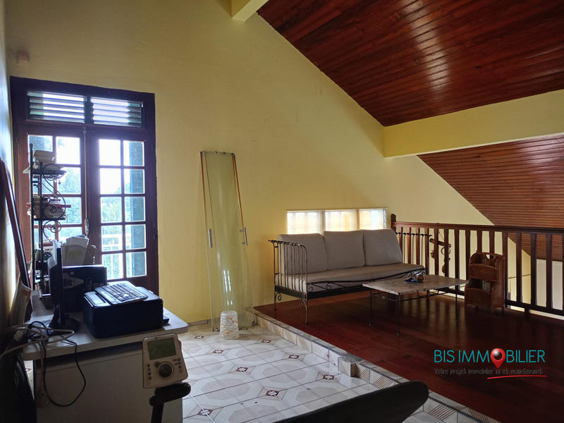 Maison - 184 m² - 5 pièces