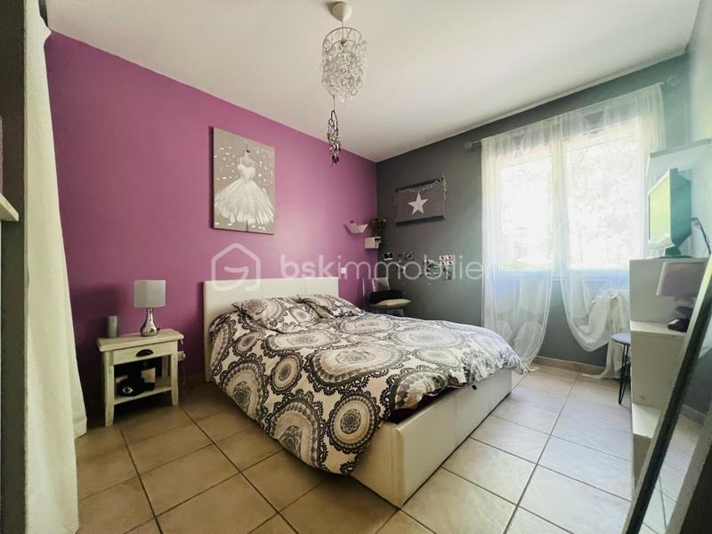 Maison traditionnelle - 185 m² - 6 pièces