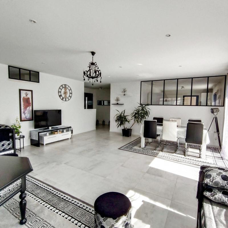 Maison - 131 m² - 8 pièces