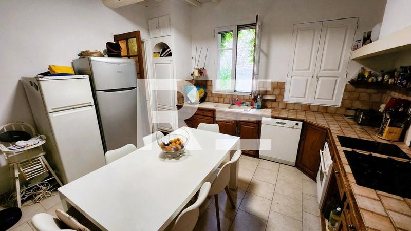 Maison - 170 m² - 8 pièces