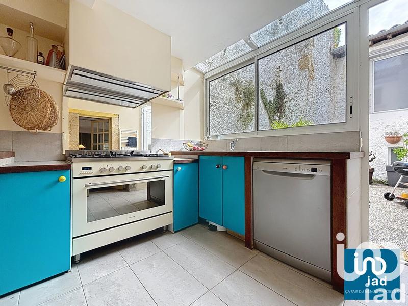 Maison - 180 m² - 5 pièces