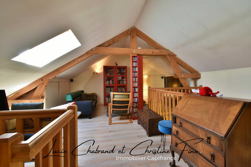 Maison - 187 m² - 10 pièces