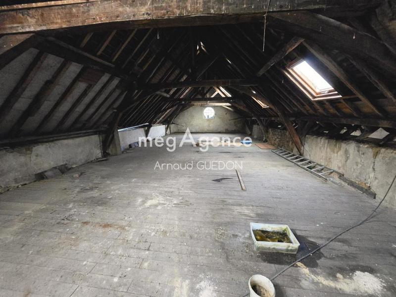 Appartement - 220 m² - 2 pièces