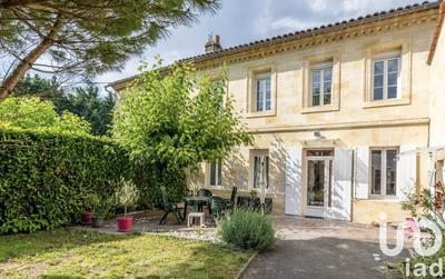 Maison - 210 m² - 6 pièces