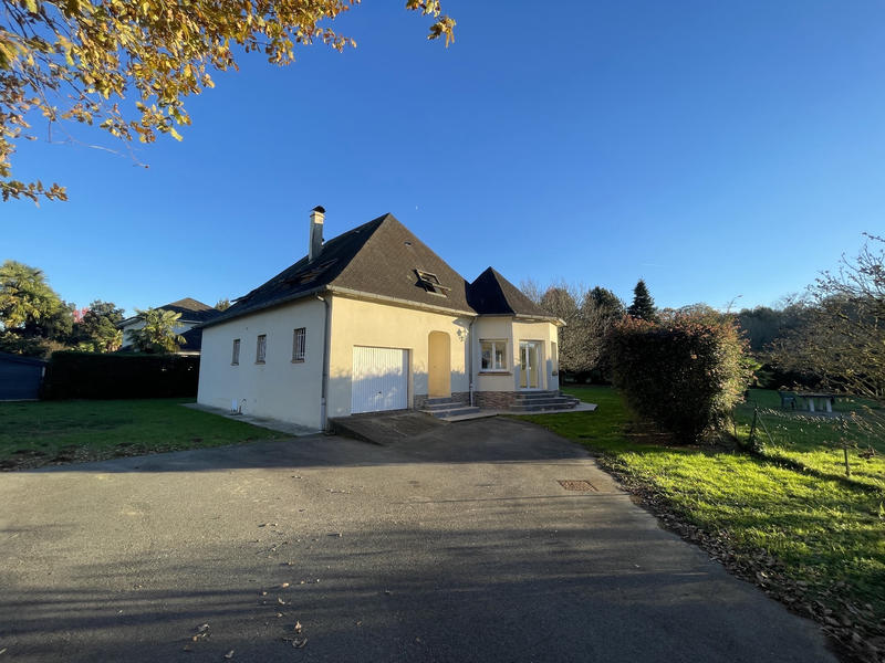 Maison - 141 m² - 6 pièces