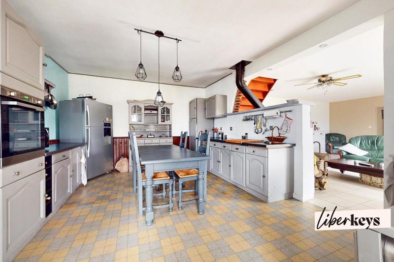 Corps de ferme - 176 m² - 7 pièces