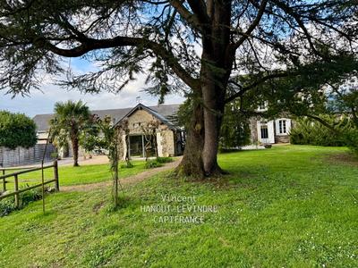 Maison - 200 m² - 11 pièces