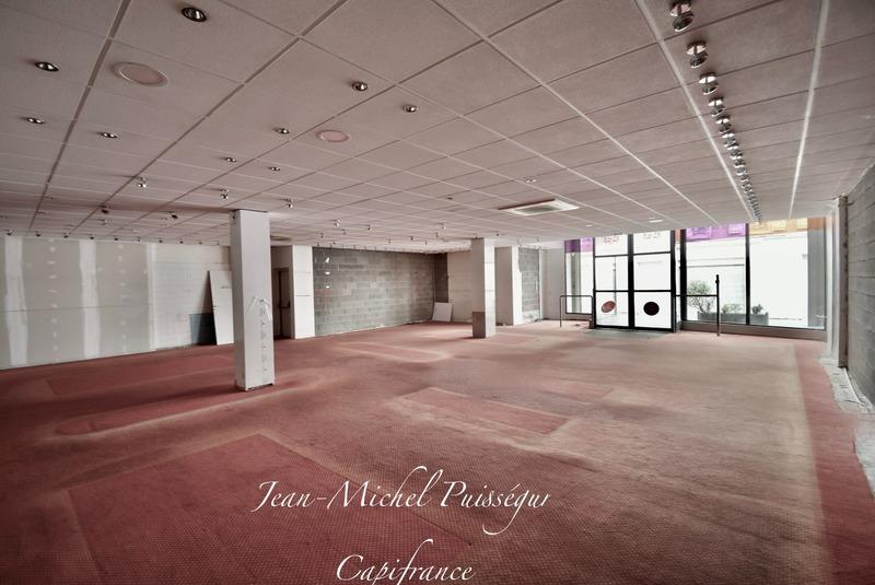 Local commercial - 210 m² - 3 pièces