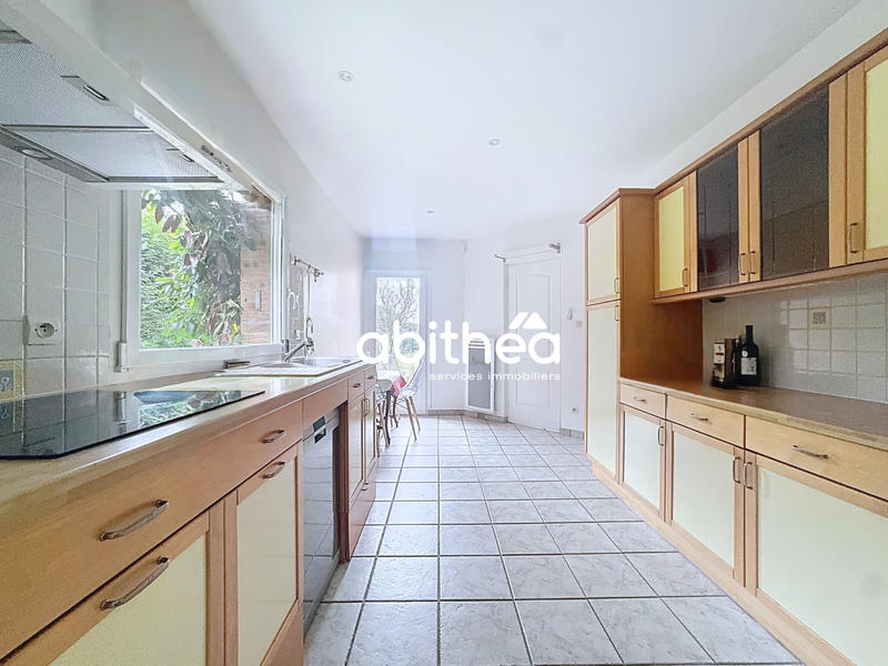 Maison - 140 m² - 6 pièces