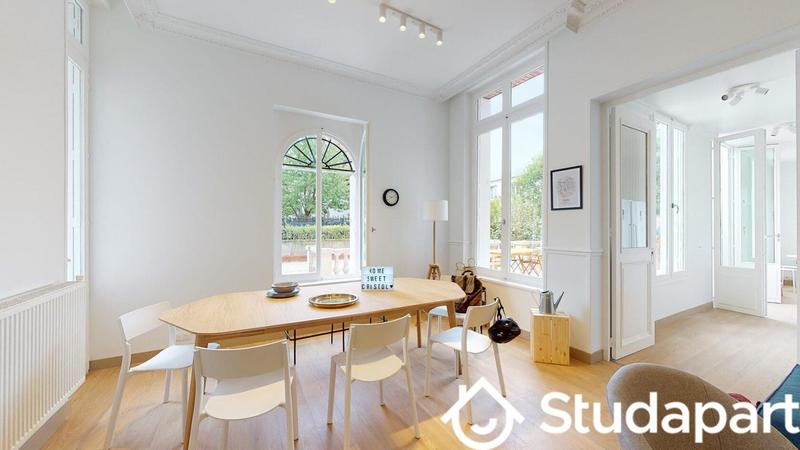 Chambre - 13 m² - 1 pièce