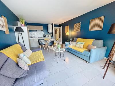 Studio - 25 m² - 1 pièce