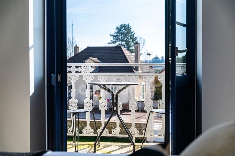 Propriété - 362 m² - 10 pièces