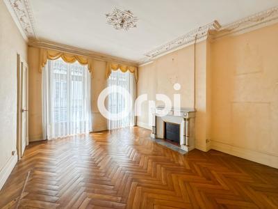 Appartement - 163 m² - 5 pièces