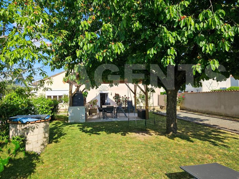 Maison - 160 m² - 5 pièces