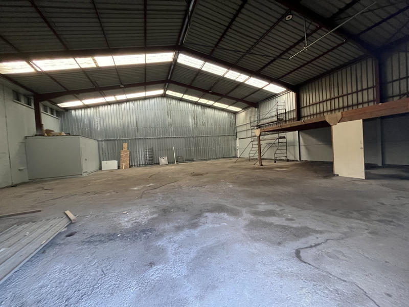Entrepôt - 400 m²