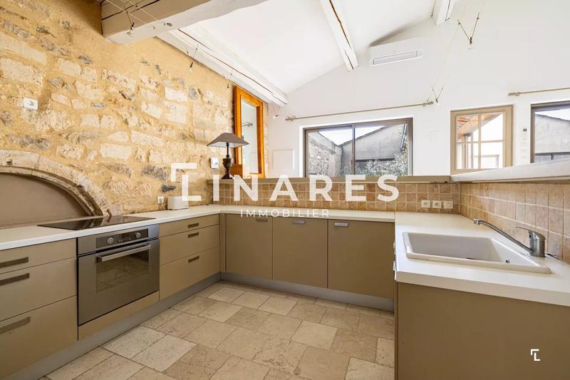 Maison - 210 m² - 5 pièces